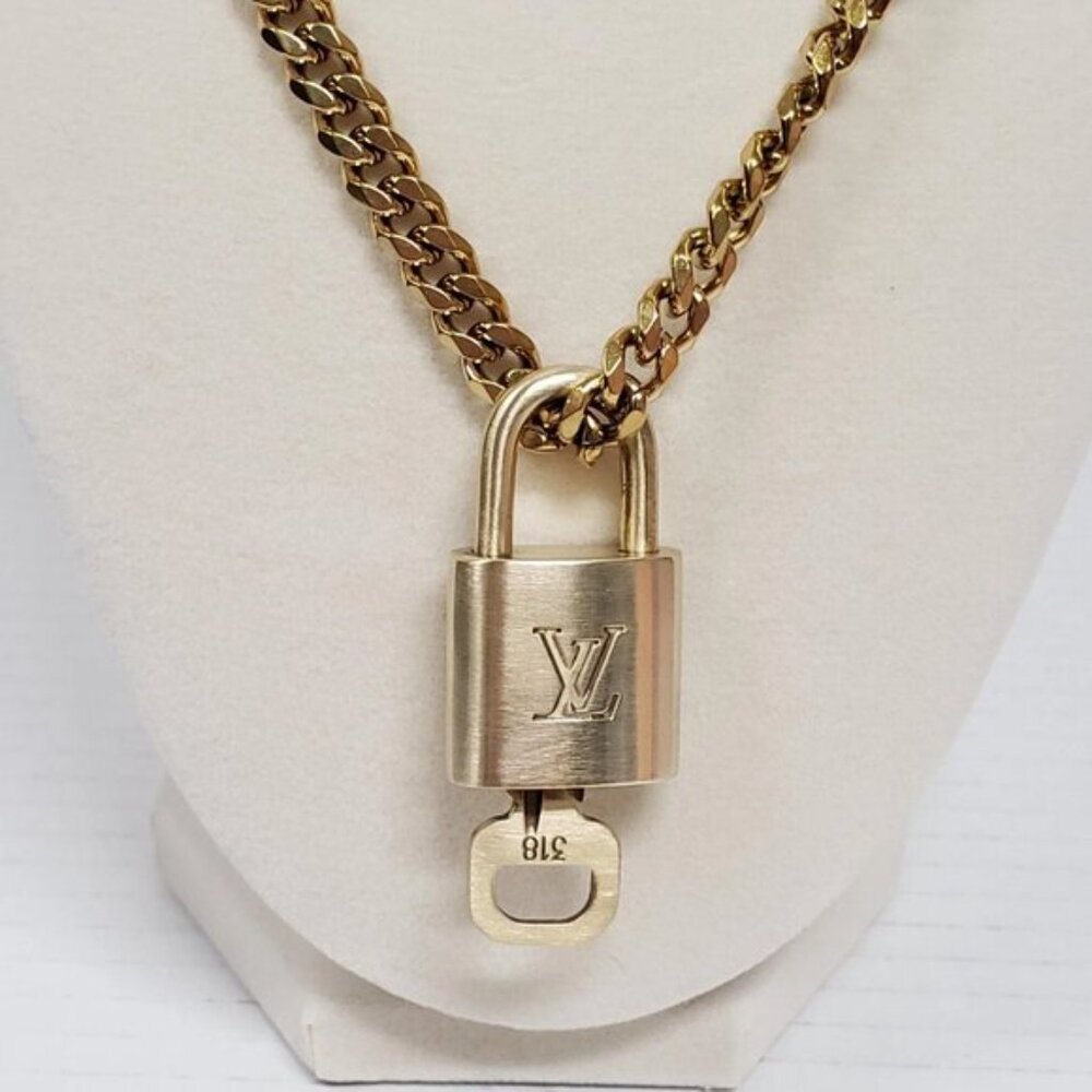 Stainless Steel Gold-Plated Necklace with Authentic Louis Vuitton Padlock - Picture 6 of 13